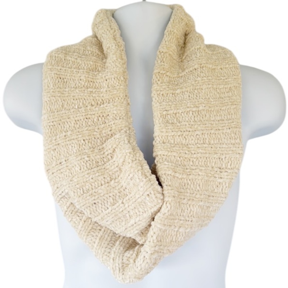 Britt’s Knits oatmeal cream off-white soft stretch chenille infinity scarf